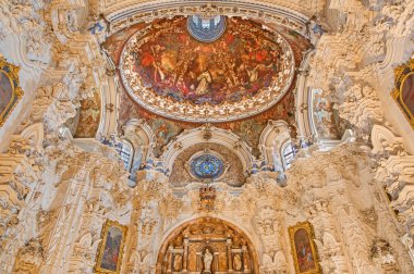 Granada, İspanya - 31 Mayıs 2015: Barok kutsal kilise Monasterio de la Cartuja.