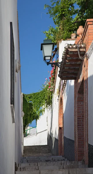 Granada - Little aisle in Albazyin district. — ストック写真