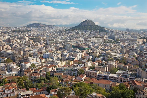 ATHENS, GREECE - OCTOBER 8, 2015: Tampilan dari Acropolis ke bukit Likavittos dan kota. — Stok Foto