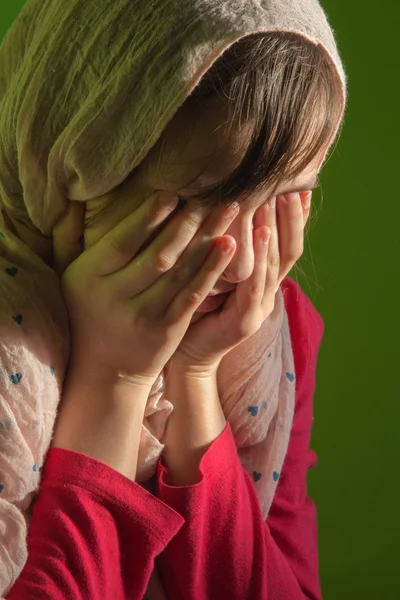 Le cri de la jeune fille - portrait — Photo