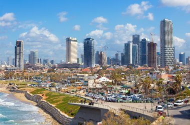Tel Aviv, İsrail - 2 Mart 2015: Kıyı ve sahil Tel Aviv