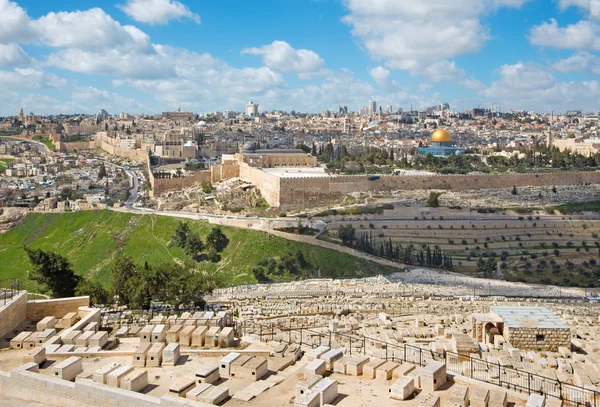 Jerusalem - Blick vom Ölberg auf die Altstadt — Stockfoto