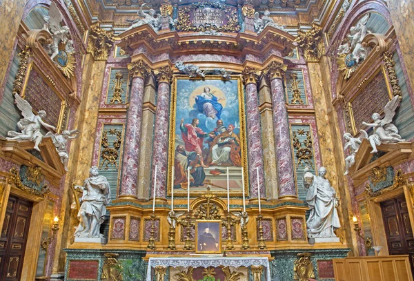 ROME, ITALIE - 25 MARS 2015 : Autel latéral de l'église baroque Basilique dei Santi Ambrogio e Carlo avec autel L'Immaculée Conception avec les Médecins de l'Église par Carlo Maratta (1625 - 1713 ) — Photo