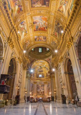 Roma, İtalya - 27 Mart 2015: Barok kilise Basilica di Sant Andrea della Valle'nin nef.