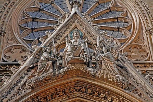 Paříž Detail Fasády Gotického Kostela Klotildy — Stock fotografie