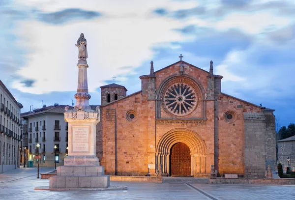 Avila Španělsko Duben 2016 Fasáda Kostela Iglesia San Pedro Soumraku — Stock fotografie