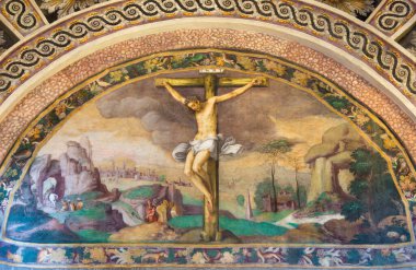 KREMONA, İtalya - 24 Mayıs 2016: Giulio Campi tarafından Chiesa di Santa Rita 'da İsa' nın çarmıha gerilmesinin freski (1547)).