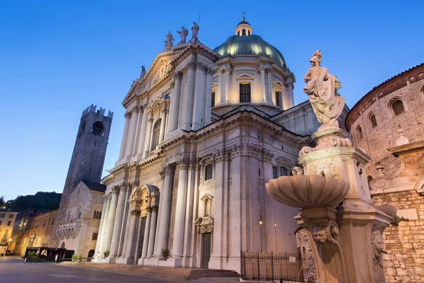 Brescia Dom Zmierzchu Wieczornym Duomo Nuovo Duomo Vecchio — Zdjęcie stockowe