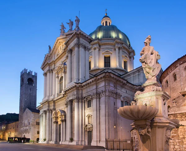 Brescia Dom Vid Skymningen Duomo Nuovo Och Duomo Vecchio — Stockfoto