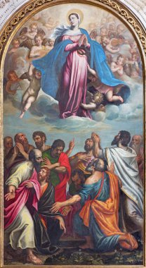 BRESCIA, İtalya - 22 Mayıs 2016: Pietro Marone tarafından yapılan Chiesa di Santa Maria dei Miracoli kilisesinde Bakire Meryem 'in Varsayımının Tablosu (1548 - 1603).