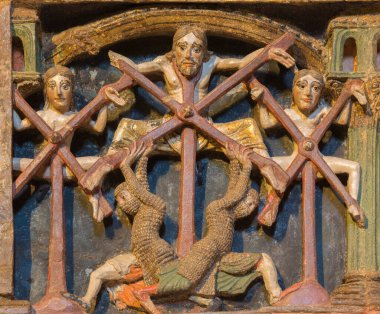 AVILA, SPAIN, APRIL - 19, 2016: Roma polikrom cenaze anıtı Cenotafio de los Santos Hermanos Marwheels in church Basilica de San Vicente (12 cent..)