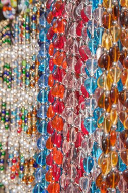 Venedik - Piyasadaki cam kolyeler.