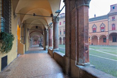 Bologna - Saint Stephen Meydanı 'nın veya Piazza San Stefano Meydanı' nın portikoları.