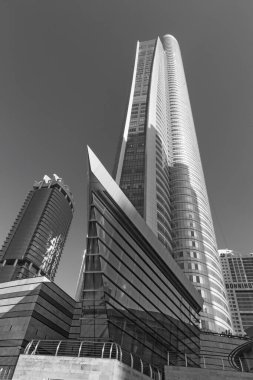 DUBAI, BAE - 22 Mart 2017: Taisei grubu tarafından inşa edilen gökdelen Almas Kulesi.