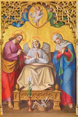 KREMNICA, SLOVAKIA - 16 Temmuz 2017: Ferenc Storno (1885) tarafından İskenderiye kilisesi St. Catharine sunağından ahşap (Aziz Joseph 'in Ölümü) üzerindeki neo-gotik tablo).