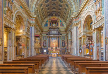 TURIN, İTALYA - 14 Mart 2017 Barok Kilisesi 'nin nave' i Chiesa di San Carlo Borromeo.