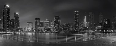 Dubai - Marina 'nın Gece Panoraması.