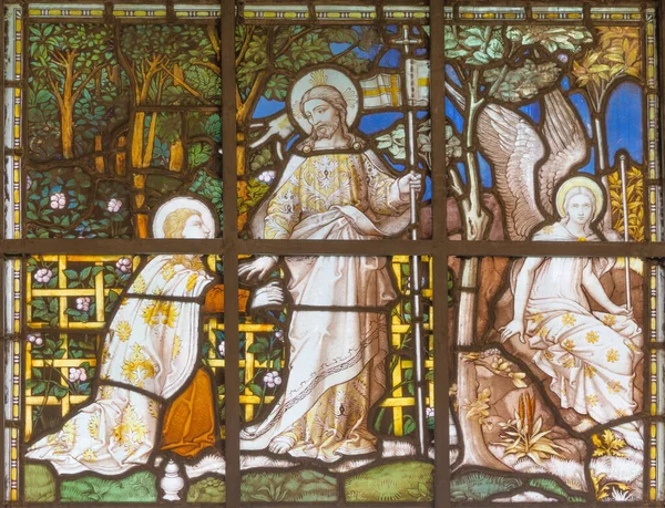2017年9月20日 圣潘克拉斯教堂彩色玻璃上复活的吉厄斯至玛丽 马格达伦的鬼魂 — 图库照片