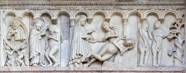 Modena Italy April 2018 Romanesque Relief Creation Man Woman Facade — Stock Photo, Image