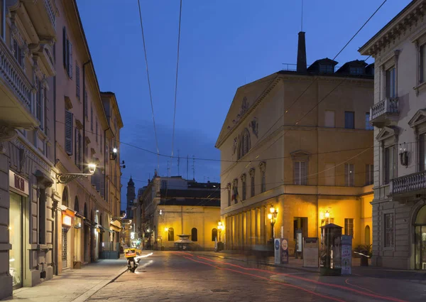 Parma Italien April 2018 Die Straße Der Altstadt Der Abenddämmerung — Stockfoto
