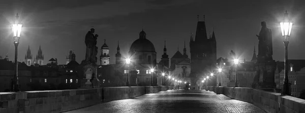 Прага Панорама Карлового Мосту Вранці — стокове фото