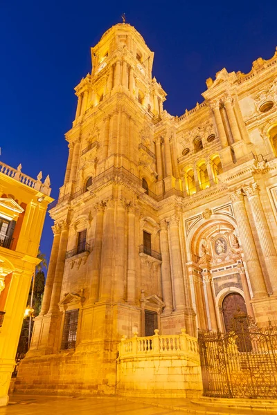 Málaga Der Turm Der Kathedrale Der Abenddämmerung — Stockfoto