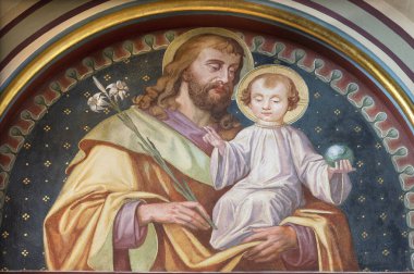 PRAG, CZECH REPUBLIC - 17 Ekim 2018: The fresco of St. Joseph in church kostel Svateho Cyrila Metodeje by Carl and Franz Jobst (sc. 19 sentin yarısı..).