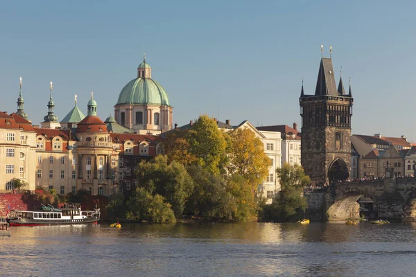 Prague Tower Charles Bride Autumn Morning — Foto Stock