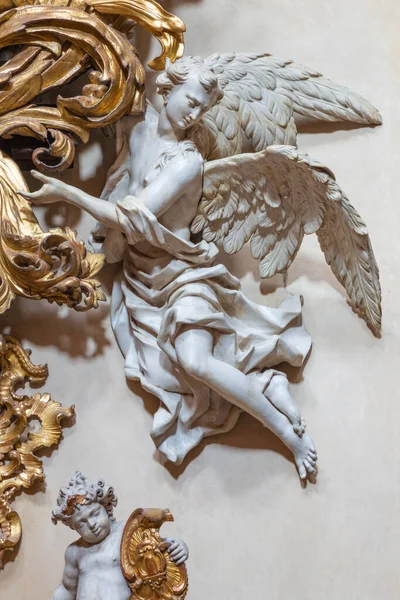 Прага Чешская Республика Октября 2018 Вырезанная Бокового Алтаря Статуя Ангела — стоковое фото