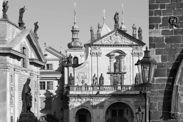 Praghe Fasaden Salvator Kyrkan Och Kriovnick Torget Från Karlsbron — Stockfoto