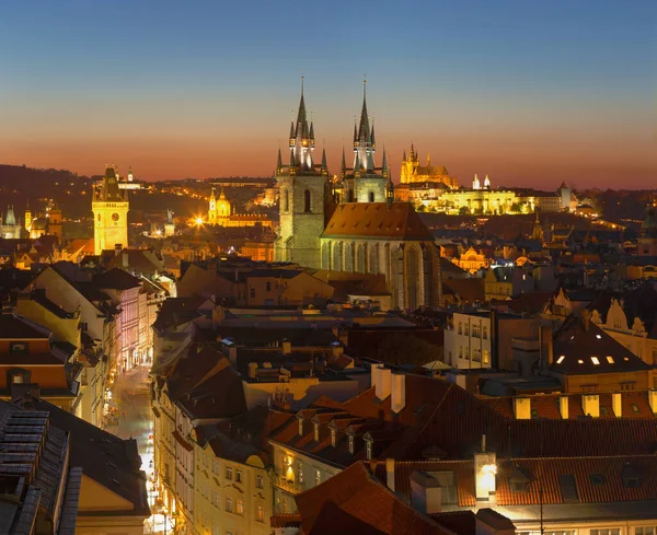 Prag Staden Med Kyrkan Our Lady Före Tyn Och Slott — Stockfoto