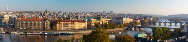 Prag Das Stadtpanorama Mit Den Brücken Abendlicht — Stockfoto