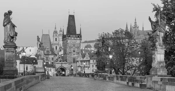 Prague Château Cathédrale Église Saint Nicolas Pont Charles Crépuscule Matin — Photo