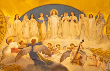 ACIREALE, ITALY - 11 Nisan 2018: Duomo 'daki fresk melek korosu ve bakireler - kattedrale di Maria Santissima Annunziata by Giuseppe Sciuti (1907).