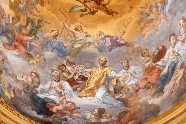 Catania イタリア エイプリル6 2018 オリヴィオ ソジによる教会キエーザ フランチェスコ ボルギアのキュプラにおける聖イグナチェのアポソシスのフレスコ画1760 — ストック写真