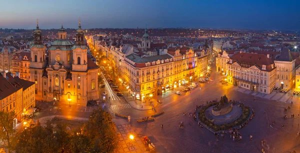 Praag Het Panorama Met Nicolaaskerk Staromestske Plein Oude Stad Schemering — Stockfoto