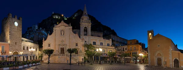 Taormina Italy April 2018 Square Piazza Aprile Joseph Church Dusk — 图库照片