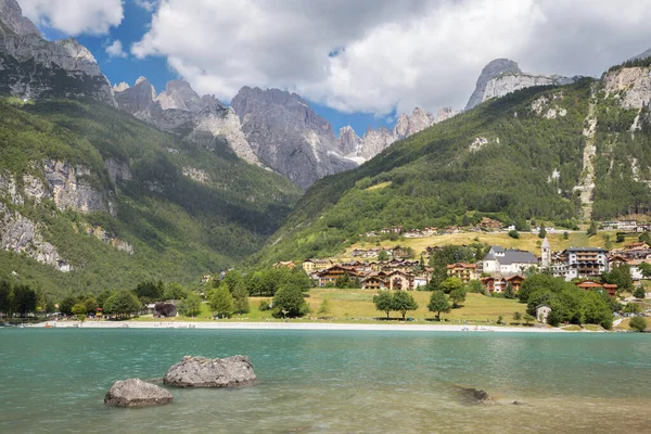 Alpy Jezero Lago Molveno Dolomity Brenta Pozadí — Stock fotografie