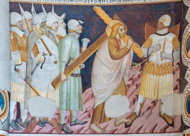 COMO, ITALY - 9 Mayıs 2015: İsa 'nın kilisede haçlı eski freski 