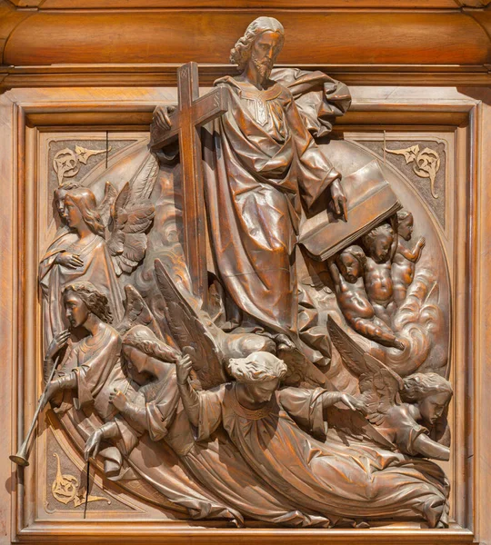 Como Italy May 2015 Carved Wooden Relief Last Judgment Pulpit — 图库照片