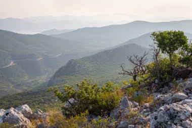 Hırvatistan - Sveti İvan zirvesinden Zuliana yakınlarındaki Peliesac yarımadası ve sahili.