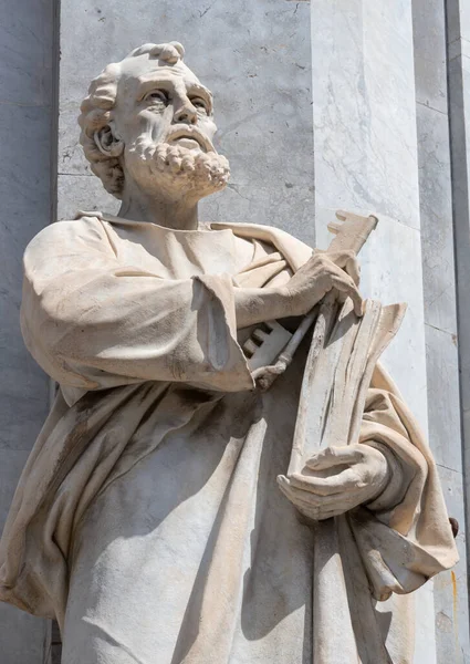 Catania Italy April 2018 Статуя Апостола Петра Перед Базилікою Сан — стокове фото