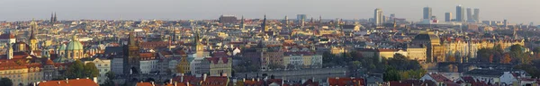 Prag Panorama Över Staden Med Karlsbron Och Gamla Stan Kvällsljus — Stockfoto