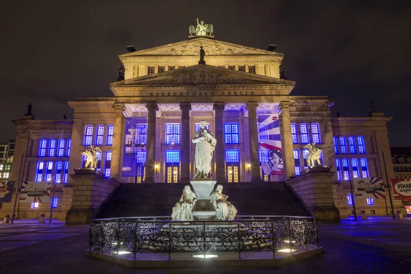 Berlín Alemania Febrero 2017 Edificio Konzerthaus Monumento Friedrich Schiller Plaza —  Fotos de Stock