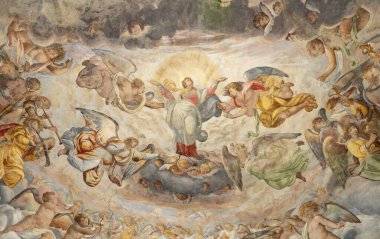 COMO, ITALY - 8 Mayıs 2015: Vincenzo de Bernardi da Claino 'nun kilise Bazilikası' nda Meryem Ana 'nın Hükmü Freski (1846)).