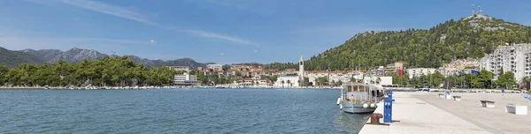 クロアチア 町と場所港のパノラマ — ストック写真
