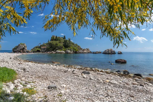 Taormina Hermosa Isla Pequeña Isola Bella Playa Con Las Piedras — Foto de Stock