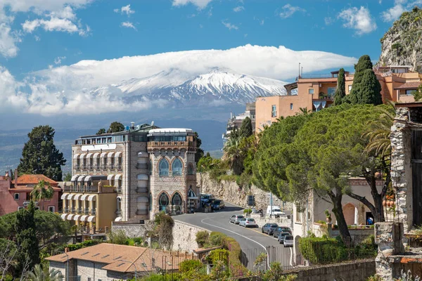 Taormina Etna Vulkan Över Staden — Stockfoto