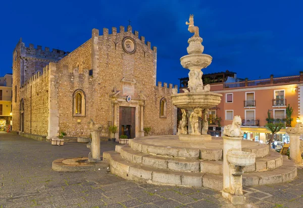 Taormina Piazza Del Duomo Church Pancrazio Dusk — 스톡 사진