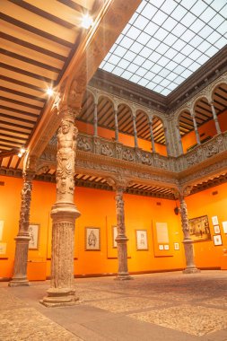 ZARAGOZA, İSPAN - 2 Mart 2018: Saray Avlusu Patio de la Infanta.